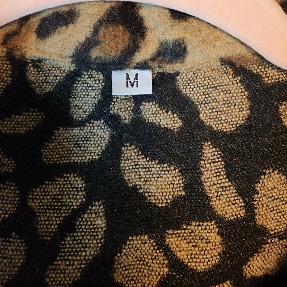 Leopard Print Button-Up Jacket - Picture 7 of 7